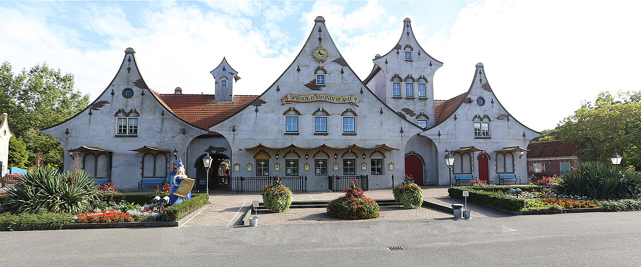 Het entreegebouw van Sprookjeswonderland